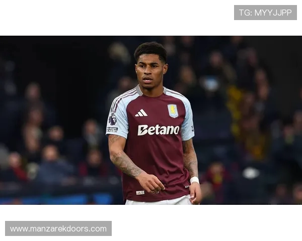 拉什福德称曼联困境难言其因并表态愿长期留巴萨继续担纲球队核心