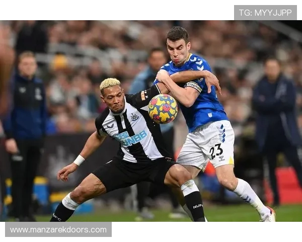 原创埃弗顿因红牌申诉被驳回，被迫对对阵纽卡斯尔的比赛阵容做出两处重大调整——预测首发阵容